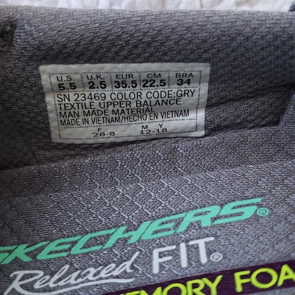 SKECHERS SLIP-ONS - Picture 5 of 10